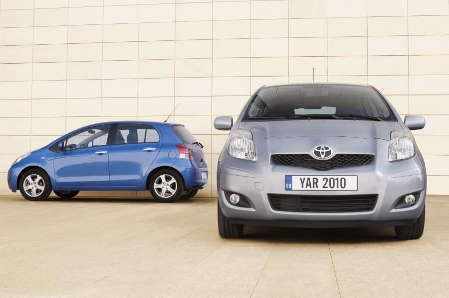  Toyota Yaris 2009 года  (фото 13 из 59)